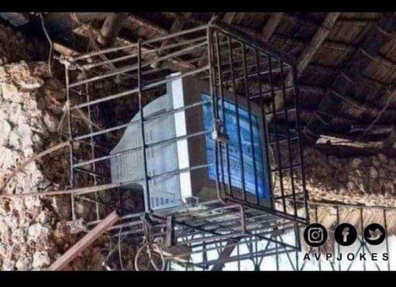 Ahtisham072's tweet photo. حفاظتی انتظامات 💁
#INDvPAK https://t.co/OxqXbKjj8z