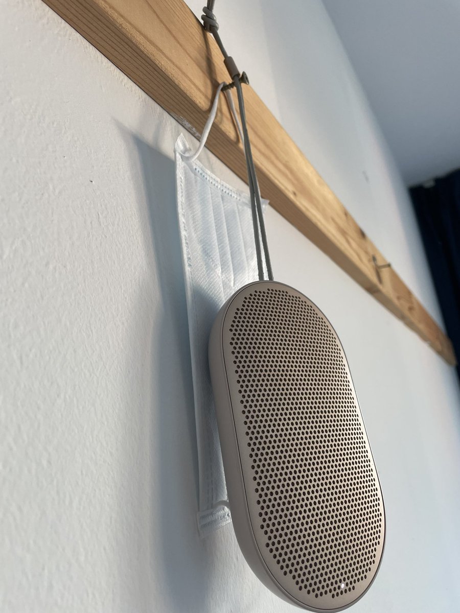 wulynchi's tweet photo. My speaker vibrated and kept knocking the wall. Here’s solution and advantage using the extra mask. https://t.co/IILnllqe01