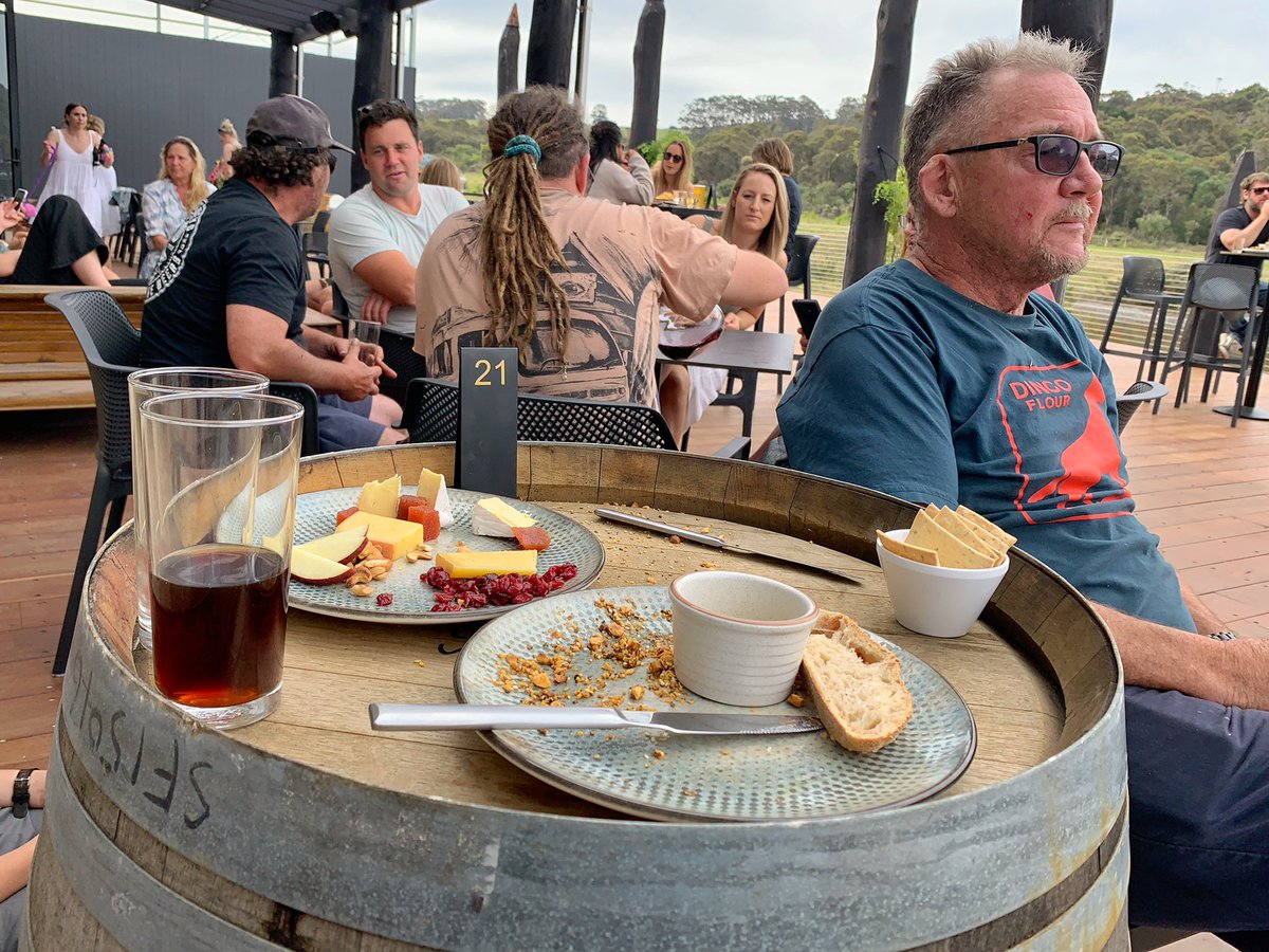 ChrisMannolini's tweet photo. Tasty #Wilsons High Tides (with Cannabis Botanical Distillery) hemp seed nut brown ale, with cheese plate and sourdough, hempseed dukkha and olive oil at The Dam, just outside #DenmarkWA. With @MarkWareing7 #craftbeer #travel https://t.co/YTITIknJ7p