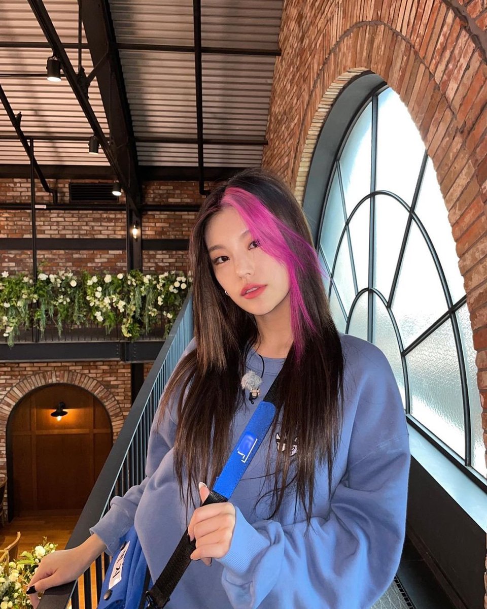 halcyuna's tweet photo. the tl needs to see her beauty

YEJI ON RUNNING MAN 
#RunningForYeji #YEJI 
#ITZY @ITZYofficial https://t.co/LzH6RnJ4pG