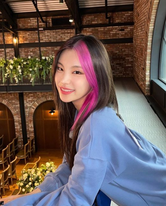 halcyuna's tweet photo. the tl needs to see her beauty

YEJI ON RUNNING MAN 
#RunningForYeji #YEJI 
#ITZY @ITZYofficial https://t.co/LzH6RnJ4pG