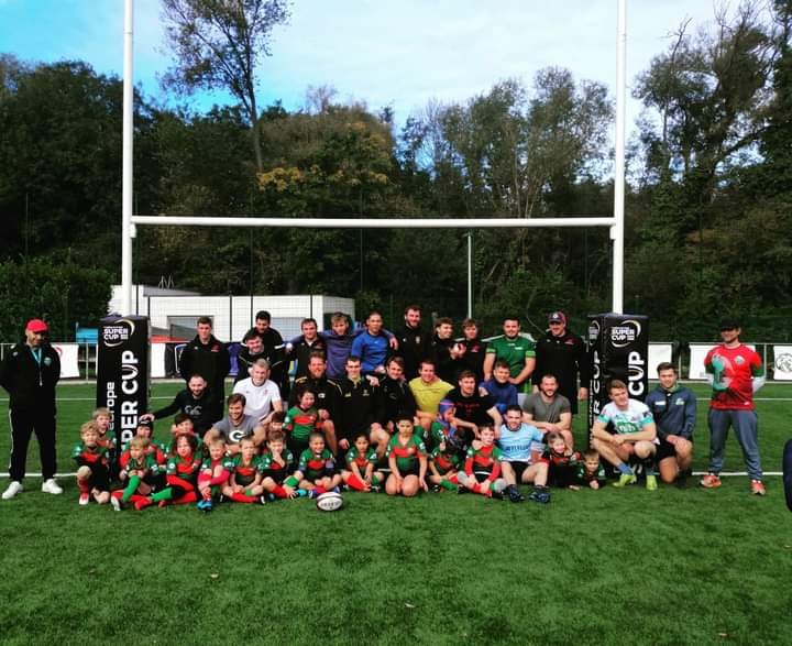 RacingJetBXL's tweet photo. Go brussels  devils, le racing 
Jet est derrière vous🔥🔥🔥🔥💪💪
#sportkipik
#racingjet
#belgiumrugby
#brusselsdevils https://t.co/uUS5J7N3Vh