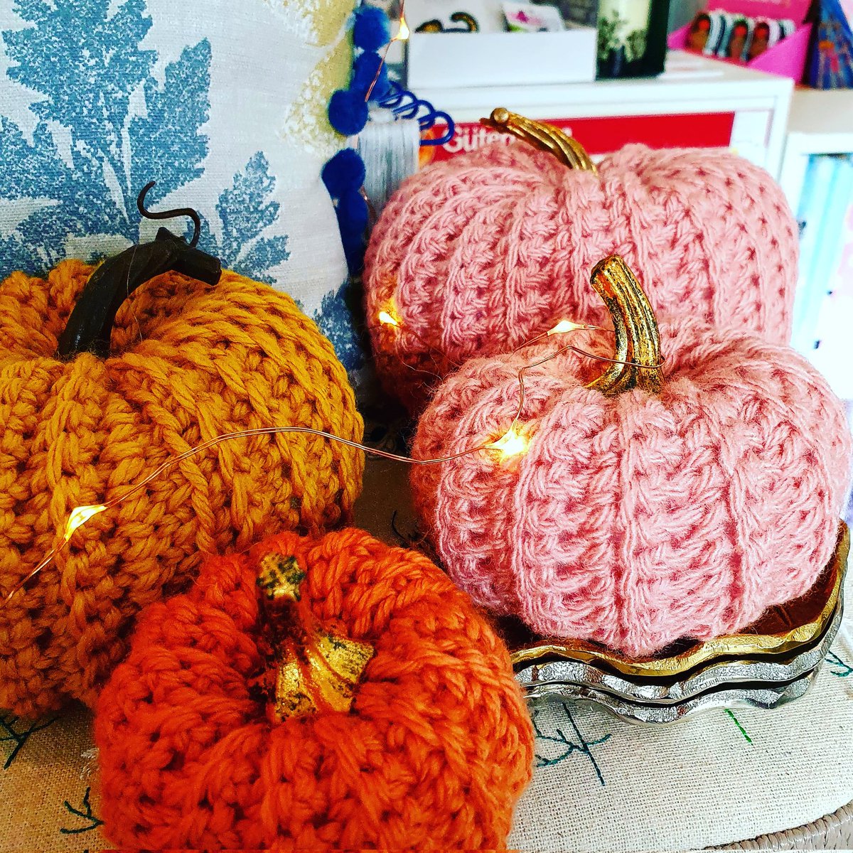 My Crocheted pumpkins 🎃 
Stalks painted using <a href="/frenchicpaint/">Frenchic❤️Paint</a>  
Gold and Silver frensheen mixed with Finshing coat .. 
For sale only @keltra_crafts 
#frenchic #bestpaintintheworld #chalkpaint #hastobeFrenchic #halloween #handmade #creativebusiness #pumpkin #decor #smallbusiness