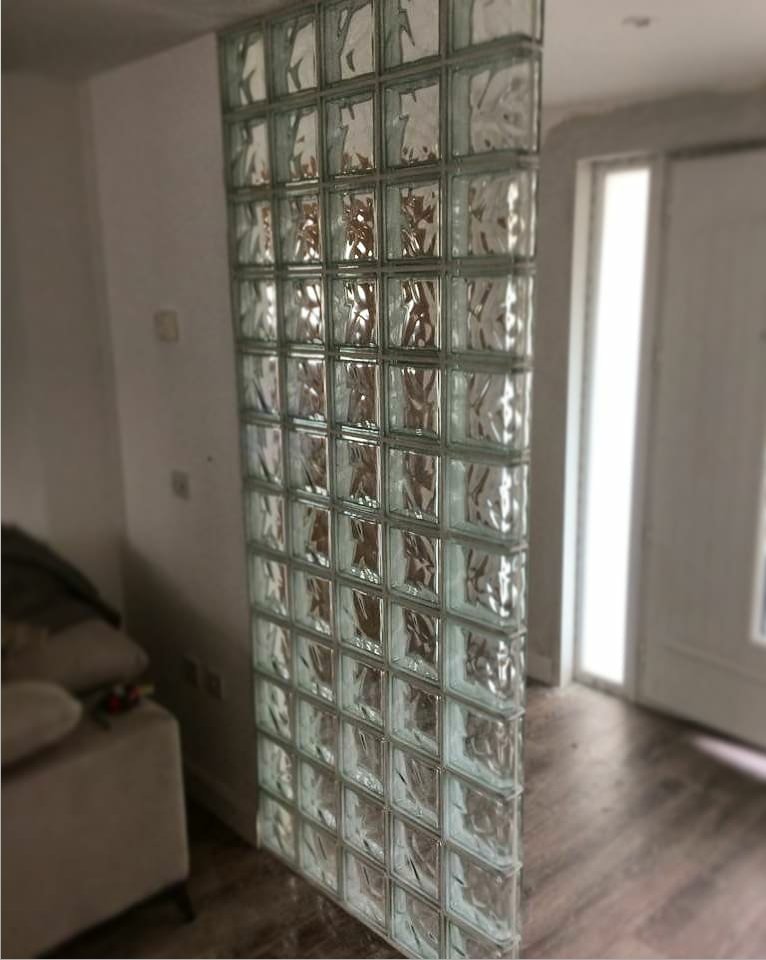 GlassBlockCo's tweet photo. Glass Block divider in an open plan living room. No loss of light. 💡  

#glassblocks #glassblockco https://t.co/sGdIbpIsaQ