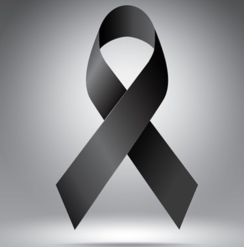 macron_acoruna's tweet photo. Hoy nos encontramos con la inesperada y triste noticia del fallecimiento de Vicente Torres, gran persona y amigo de la familia de Macron Store A Coruña. Para siempre nos quedará tu recuerdo y todo lo aprendido contigo. Mucho ánimo a toda la familia y amigos. Descansa en paz. https://t.co/fhlD7h8W4A