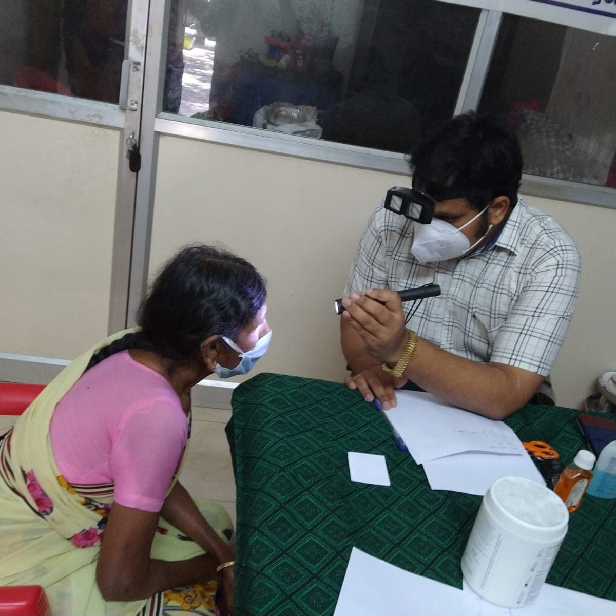 DrNainar's tweet photo. Did free eye screening distributed free medicines  on behalf  of  our hospital  @ Jothi trust urban  homeless people  home spent  time with  thathas and patties  had a nice chat with them they were feeling  happy  and emotional  for seeing  some one caring  them. https://t.co/ZgucBb35pJ