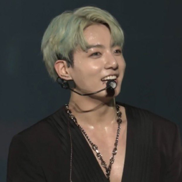 calvinkjk's tweet photo. he’s glistening https://t.co/rxt60oQnIj