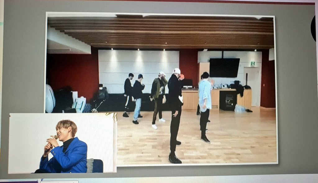 AMM_KT's tweet photo. แงงงงงง คลิปตอนซ้อมเต้นกับ GOT7 ด้วย 😭😭😭😭💚

#BamBam1STLIVEriBBon 
#BamBam #GOT7 https://t.co/Q00wevXLpS