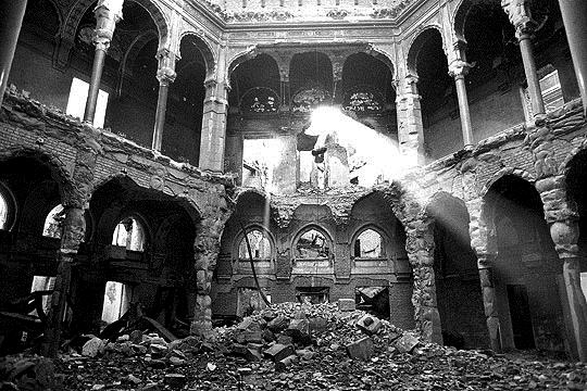 aadipa_coac's tweet photo. El Dia Internacional de les Biblioteques se celebra el 24 d'octubre, en memòria a l'incendi que va acabar enderrocant la Biblioteca de Sarajevo, el 1992. Article complet: https://t.co/d7YyhrgGUL
#DiaDeLesBiblioteques #LlegirAprendreDescobrir #patrimonicustodiat #curset #aadipa https://t.co/aBHCmFFxrb