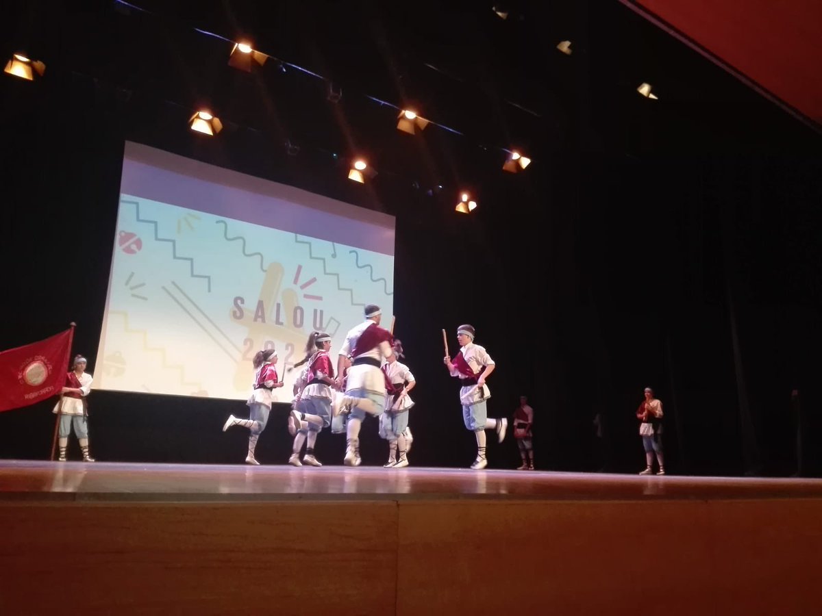 Adifolk_oficial's tweet photo. ÚLTIMA JORNADA D’AQUEST 1r CONGRÉS INTERNACIONAL DE BALL DE BASTONS
Aquest matí de diumenge, Salou acull les darreres sessions del congrés i les actuacions de més grups internacionals de ball de bastons.
#adifolk #congresbdb #balldebastons #culturapopular #catalunya https://t.co/fTQ5Gyu6ZZ