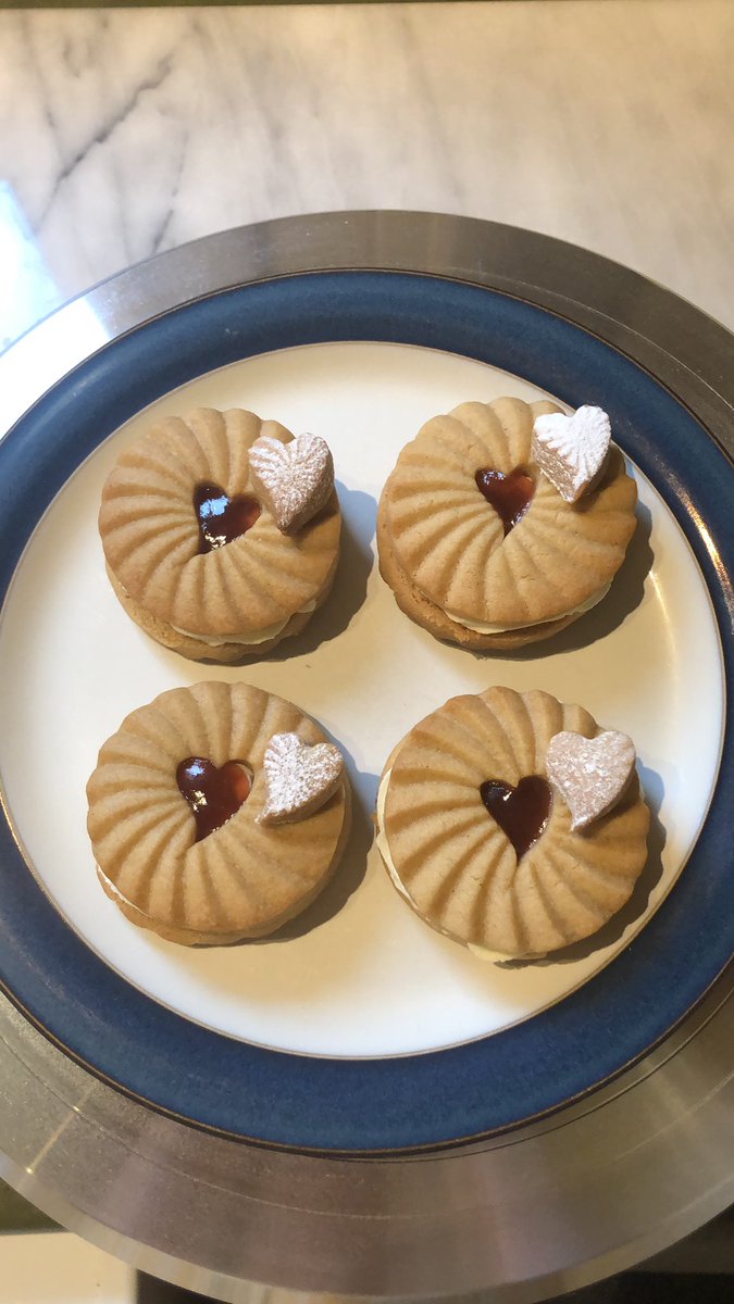 I made these #jammiedodgers this morning,using the #NordicWare Geo Cookie Stamps &amp; Naturals Cookie Sheet prize I won! Looking forward to eating them! #GBBOTwitterBakeAlong #cookiestamps <a href="/NordicWareUK/">NordicWareUK</a> <a href="/thebakingnanna1/">The Baking Nanna</a> <a href="/Rob_C_Allen/">Robert Allen</a> #happybaker