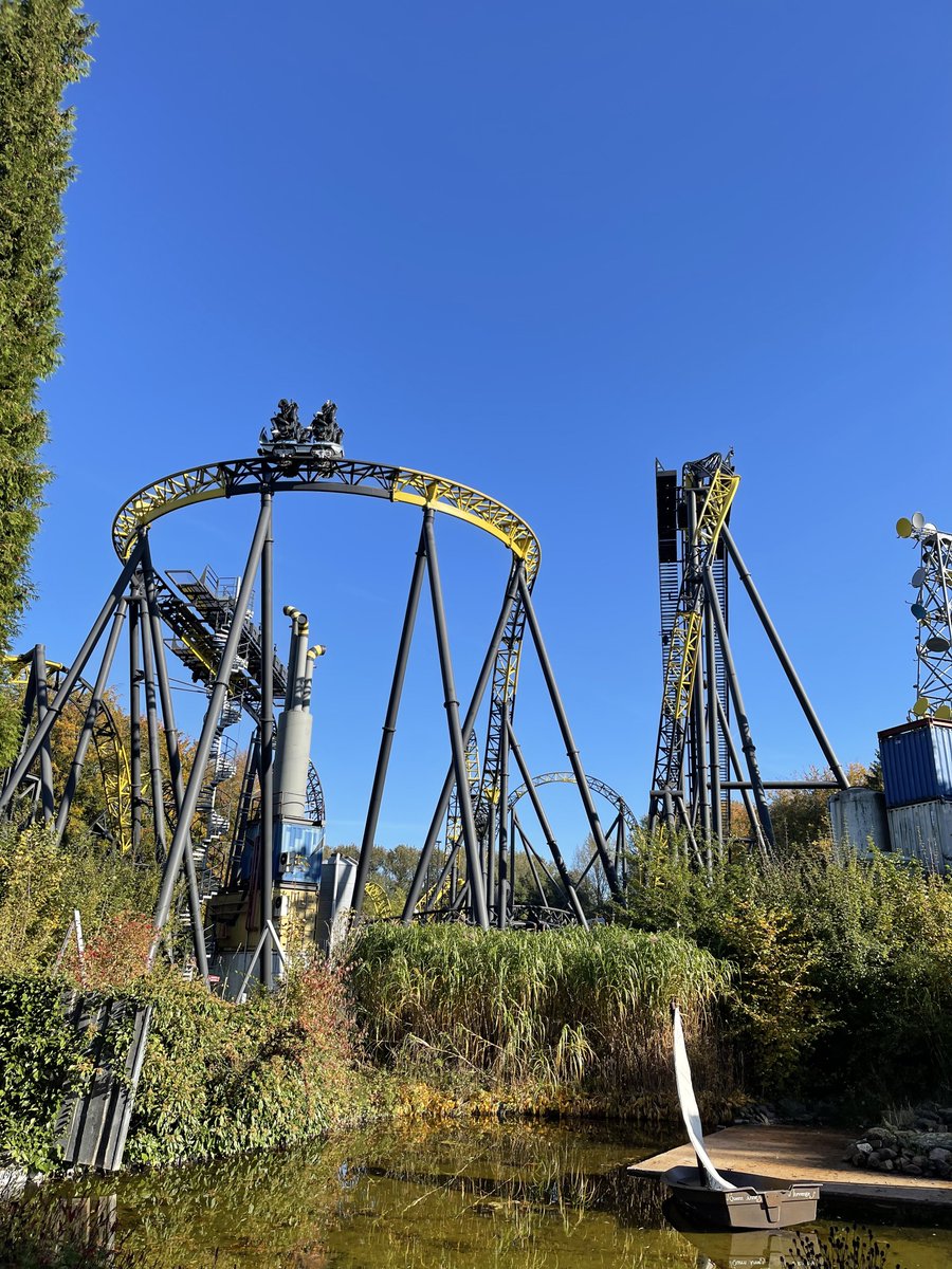 TRPhotography23's tweet photo. After 2 very quick rides on #Untamed it’s time for the next coaster of the day. Next up for us is #LostGravity https://t.co/2U30rSKOXS