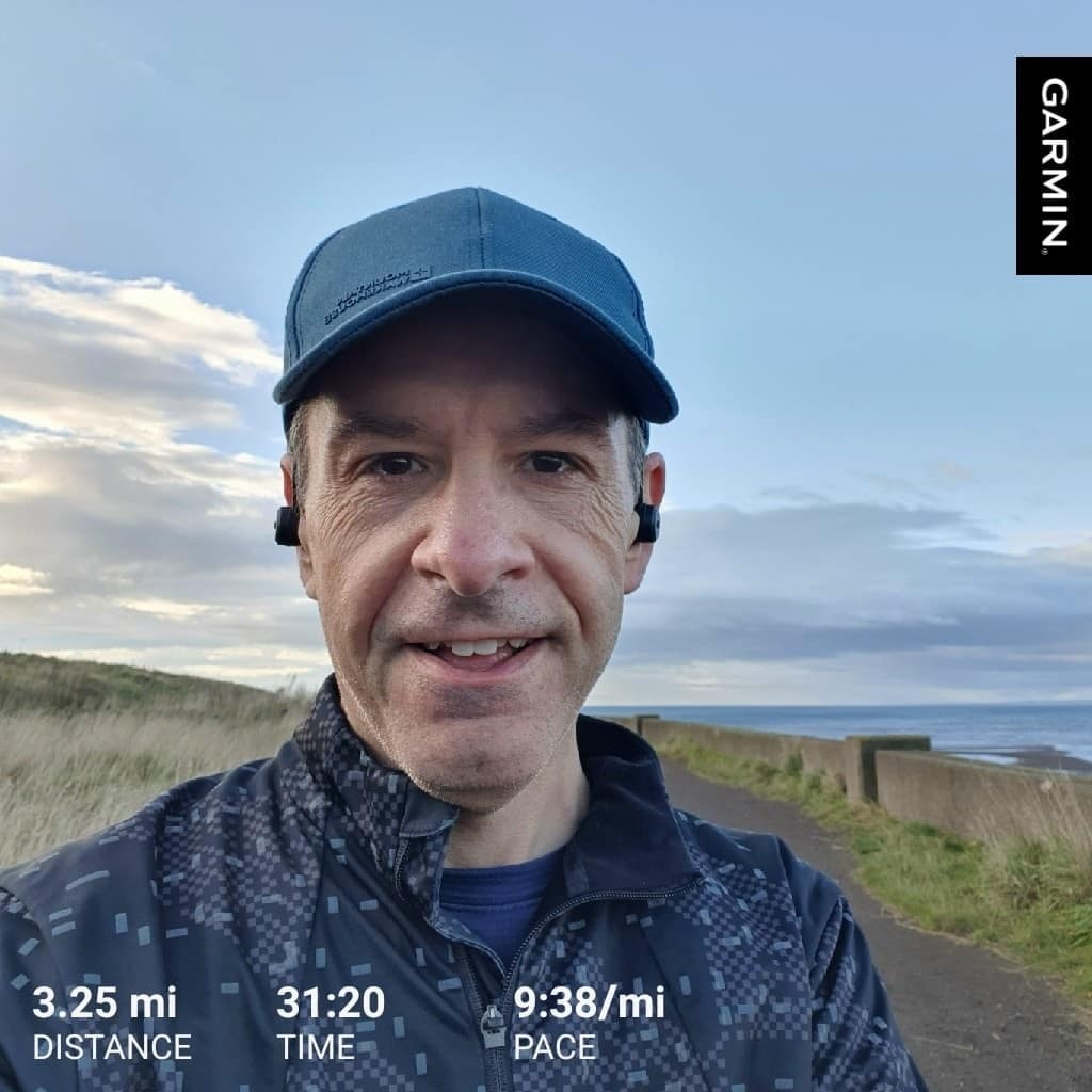 TimBonner1973's tweet photo. Sunday morning easy miles. Dodged the rain showers. Trying to maintain running 5 days a week. It's harder as winter approaches!
#stravauk #garminuk #scottishrunning #asics #runningdad #runningfathers #runnerdad #runnersofinstagram #running #trainasone #runninguk https://t.co/fMxNxUb7fB