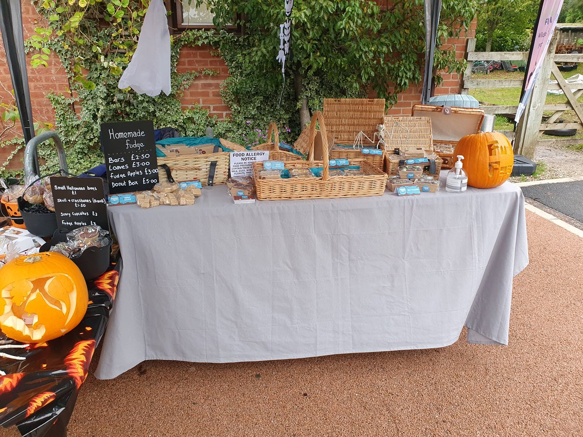 sammyblaze33's tweet photo. Come and try the most amazing spooky fudge today at Wolsley Centre, Staffordshire . #fudgefest #jamesmartin #marcopierrewhite https://t.co/LSubCVlVMf