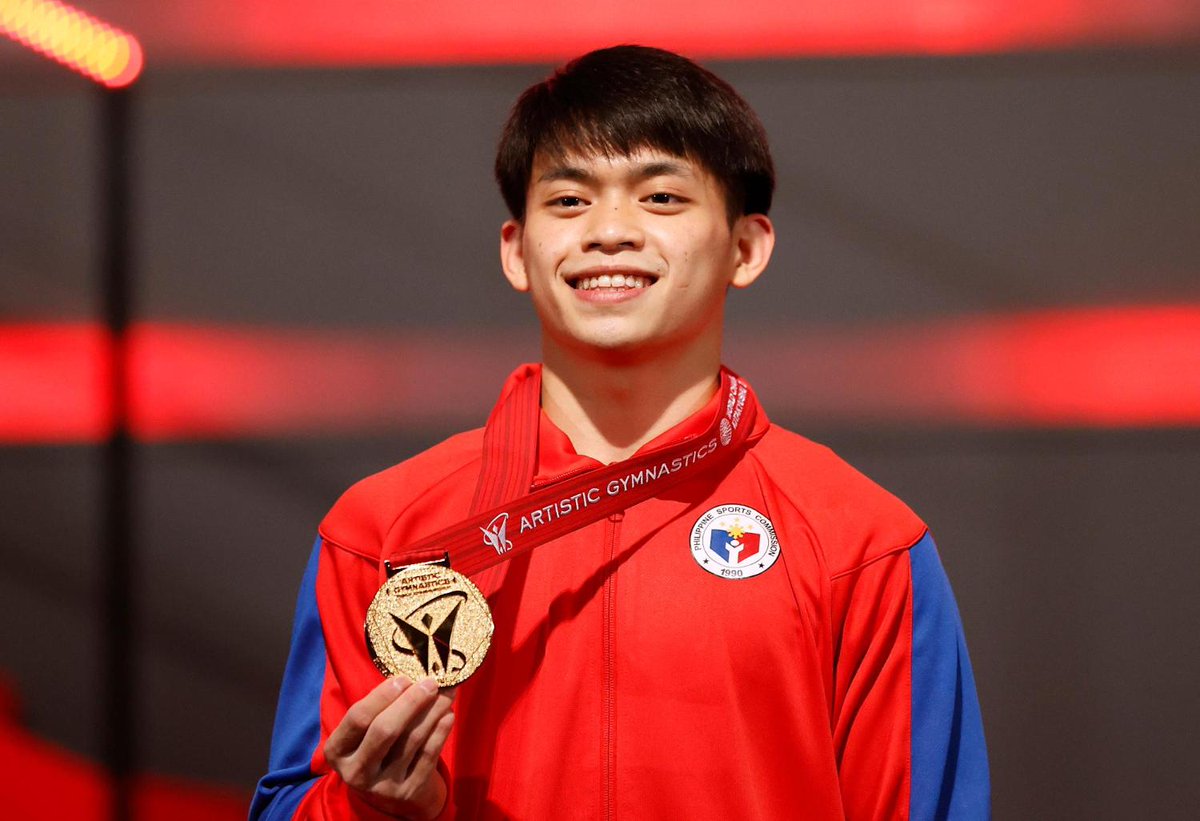 rapplerdotcom's tweet photo. GOLDEN COMEBACK. 🇵🇭

LOOK: World champion Carlos Yulo celebrates winning the men's vault final of the 2021 Artistic Gymnastics World Championships. Photos: Kim Kyung-Hoon/Reuters

CONGRATULATIONS, CALOY! 🥇✨🤸‍♂️ #Kitakyushu2021 https://t.co/gROlKE5E44 https://t.co/UrTnQHkKSt