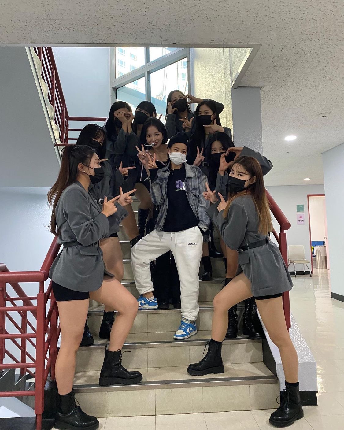 FCdTvPoUcAQJKpW?format=jpg&name=large