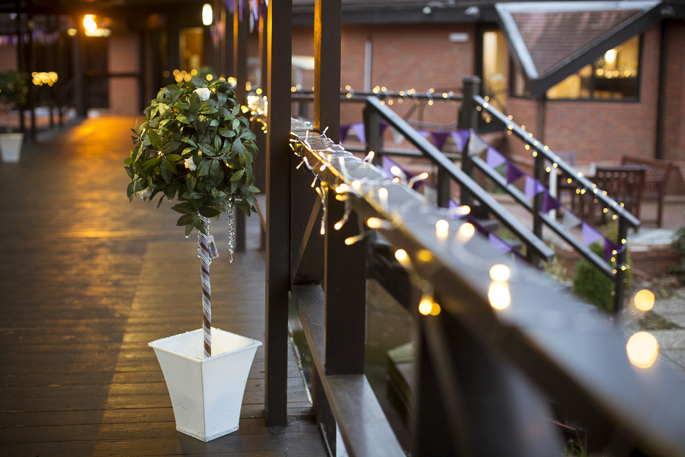 Wedding Top Tip: English weather - we never really know what it'll throw at us. Always have a wet weather plan in case the heavens open up. Walk from The Bray Room to the Edinburgh Suite underneath our boardwalk and enjoy the view of our lawns☂️