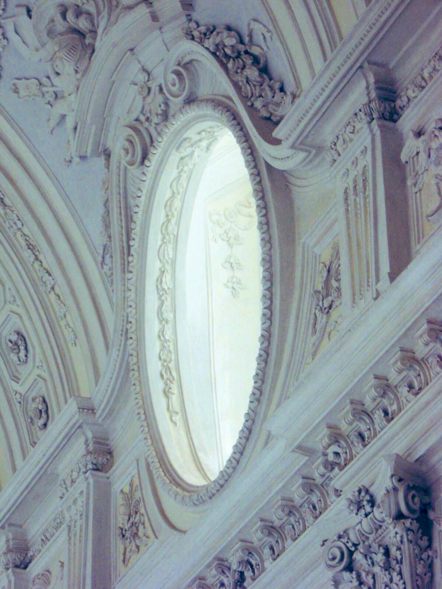 AlessandroForn6's tweet photo. GOOD MORNING from TORINO, Filippo #JUVARRA, "GALLERY OF DIANA" in LA VENARIA REALE @LaVenariaReale #baroque #torino #turin #art #arttwit #architecture #iloveart #FilippoJuvarra #photo #photography #CameradiLuce #PozzodiLuce  #WellofLight #LightRooms #LightRoom #LaVenaria #To https://t.co/NGX0t8vKPX