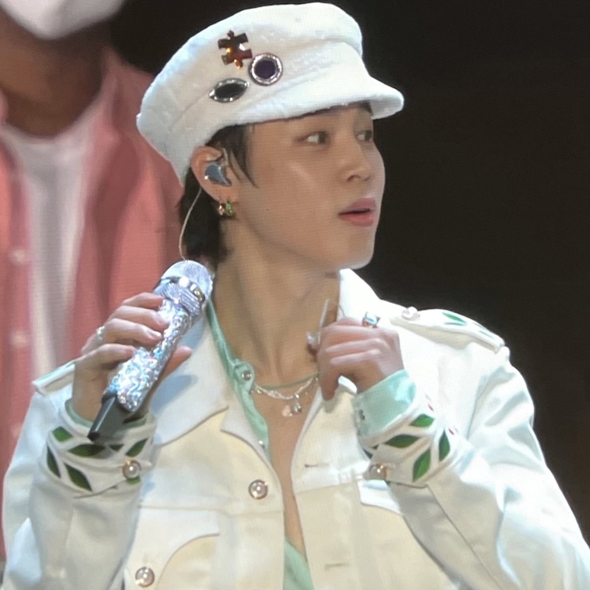 teenyjimi's tweet photo. he “🥺” https://t.co/LJNDuZMCJ1