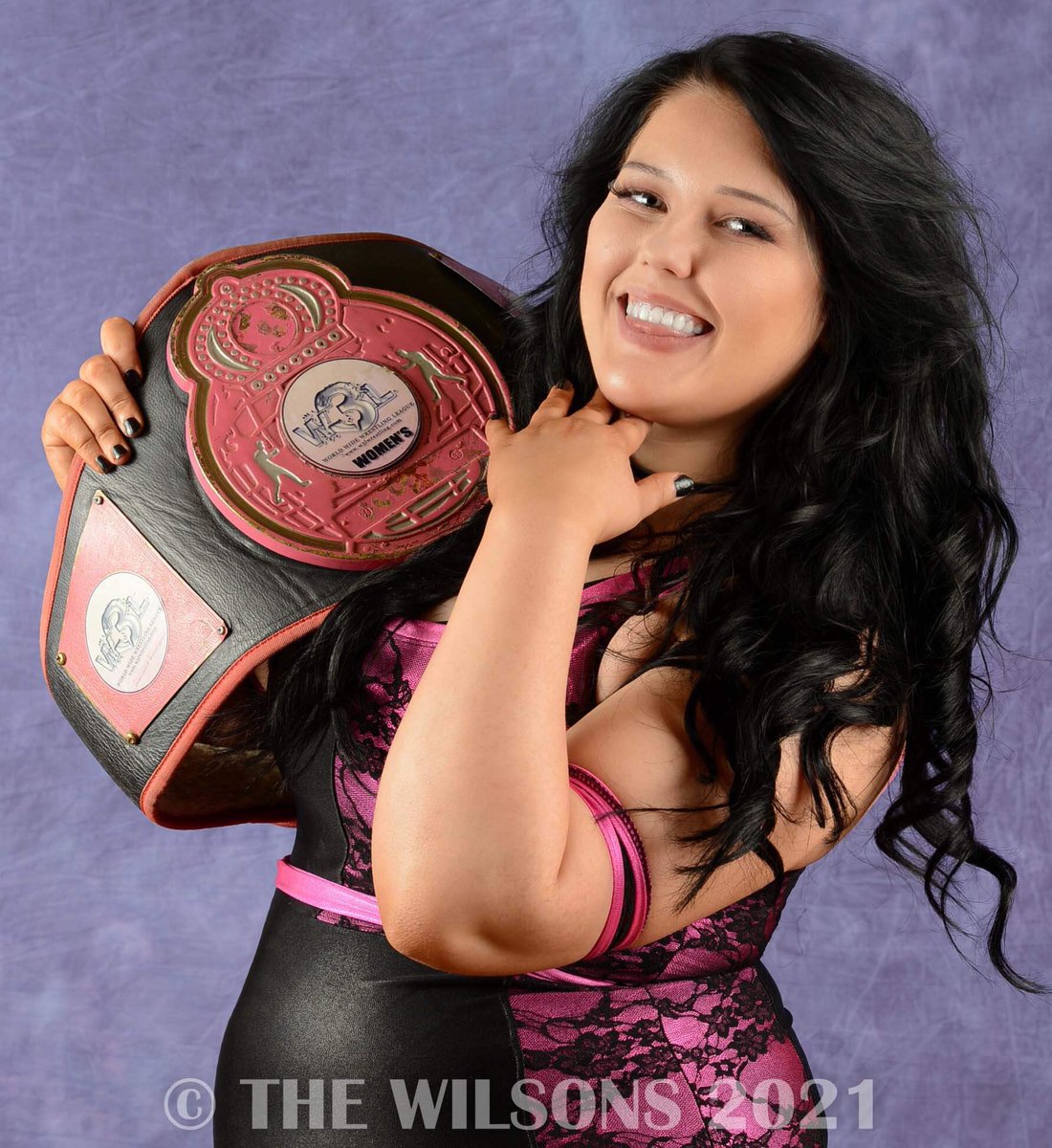 EmilyHayden_WB's tweet photo. ChampBeech ๐
@W3Lwrestling
Photo Credit: The Wilsons ๐ธ
#WrestleBeech #EmilyTwoBelts #Coachellaaa โ๏ธ๐ https://t.co/s3XDpl5u7k