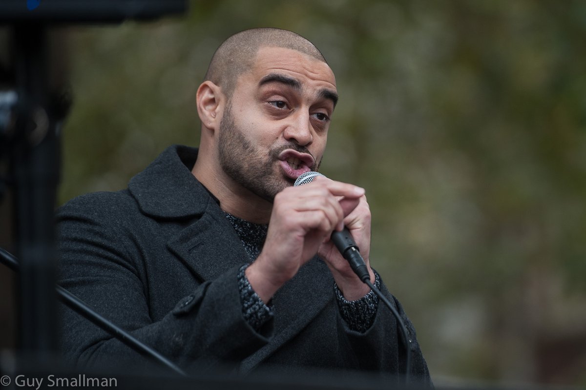 HoursFinal's tweet photo. NEWS: @Lowkey0nline &amp; @drovics speak out for Julian Assange.
https://t.co/gBss33ouAf https://t.co/jdxE0ygzsc