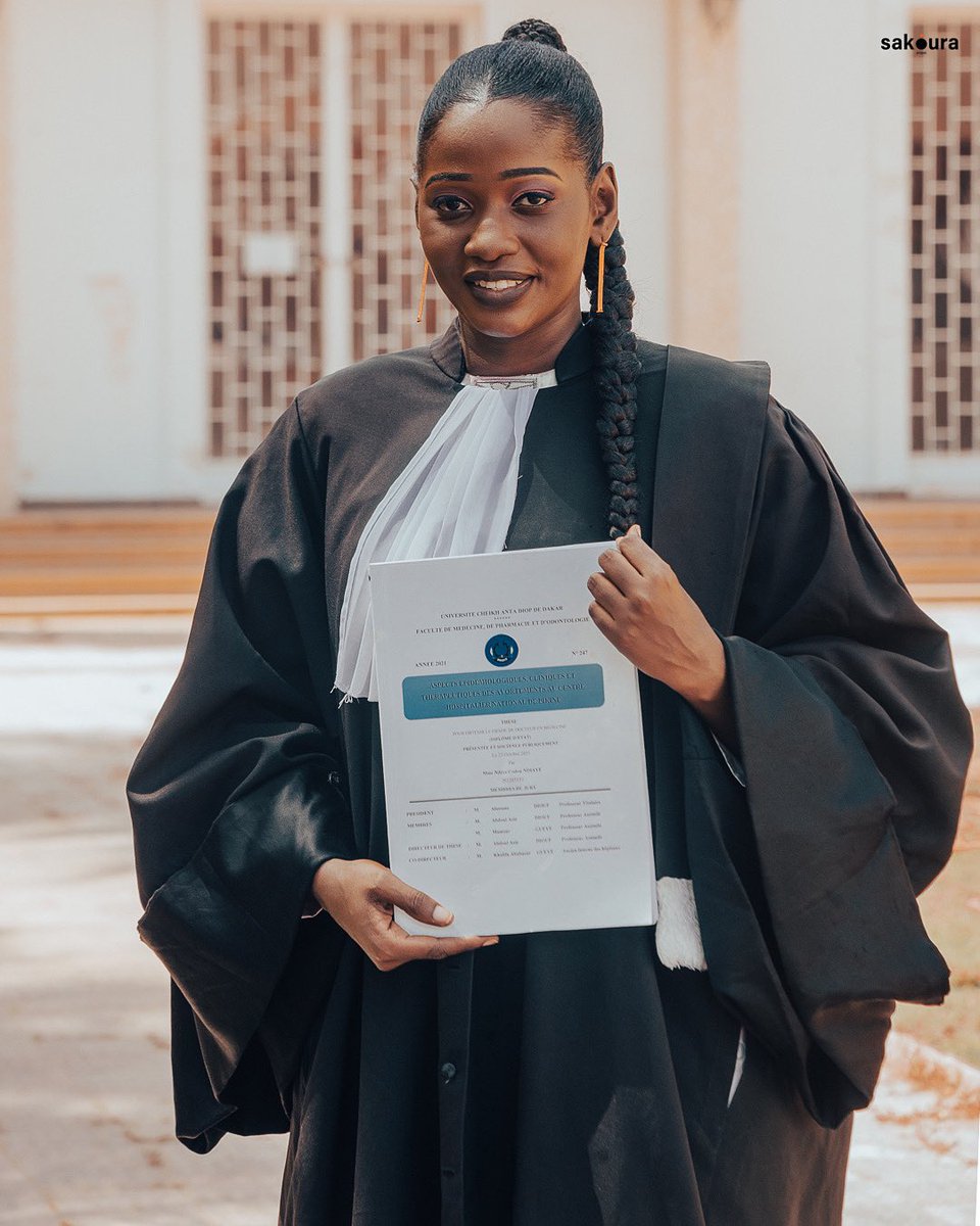 SakouraStudio's tweet photo. Soutenance de Thèse pour obtenir le Grade de Docteur en Médecine.
Toutes nos Félicitations à Dr Ndèye Codou Ndiaye.

Credit 📸 : @sakoura_studio https://t.co/ErWdCRpGk6