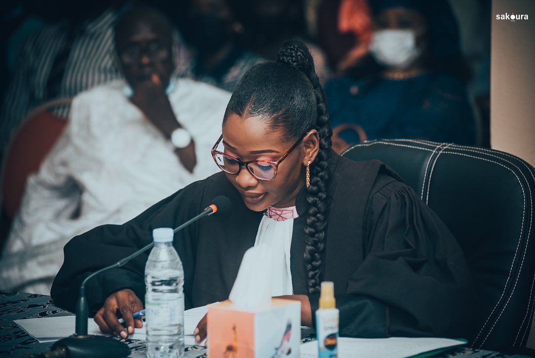 SakouraStudio's tweet photo. Soutenance de Thèse pour obtenir le Grade de Docteur en Médecine.
Toutes nos Félicitations à Dr Ndèye Codou Ndiaye.

Credit 📸 : @sakoura_studio https://t.co/a14GXoicvu