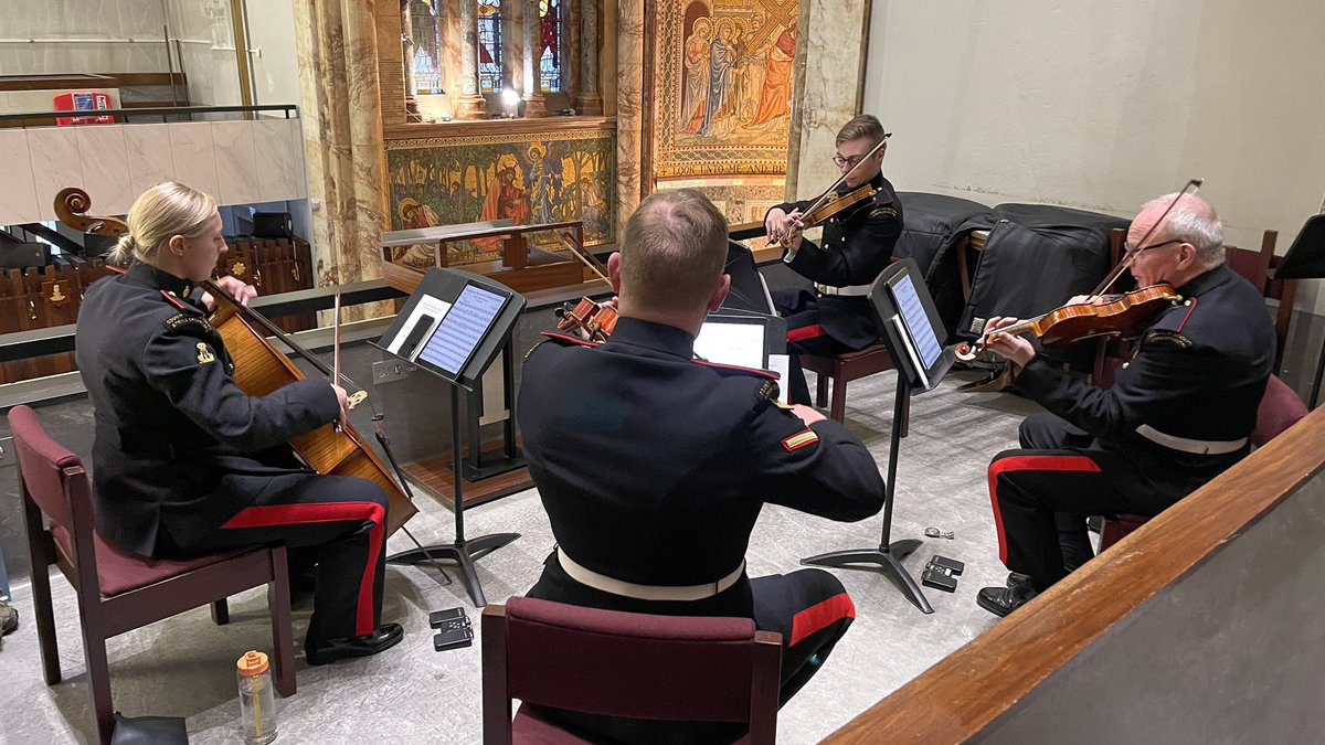 TheGuardsChapel's tweet photo. Lovely to hear an ensemble from the @armystrings this morning. We are so lucky to have professional musicians supporting us each week. We have our choir (@ChapelGuards) and musicians  from the Bands of the @Householddiv, plus musicians from the @HAC_Band and @RoyalYeomanry Band. https://t.co/8pnNyHTv8S