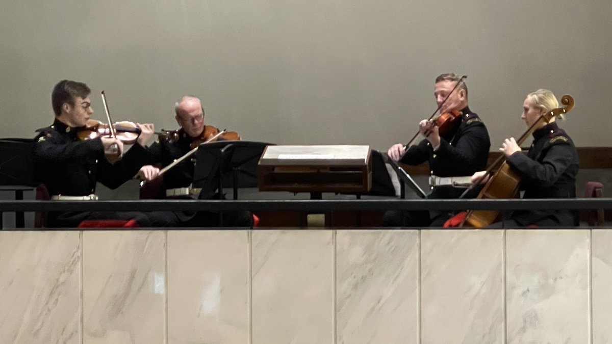 TheGuardsChapel's tweet photo. Lovely to hear an ensemble from the @armystrings this morning. We are so lucky to have professional musicians supporting us each week. We have our choir (@ChapelGuards) and musicians  from the Bands of the @Householddiv, plus musicians from the @HAC_Band and @RoyalYeomanry Band. https://t.co/8pnNyHTv8S