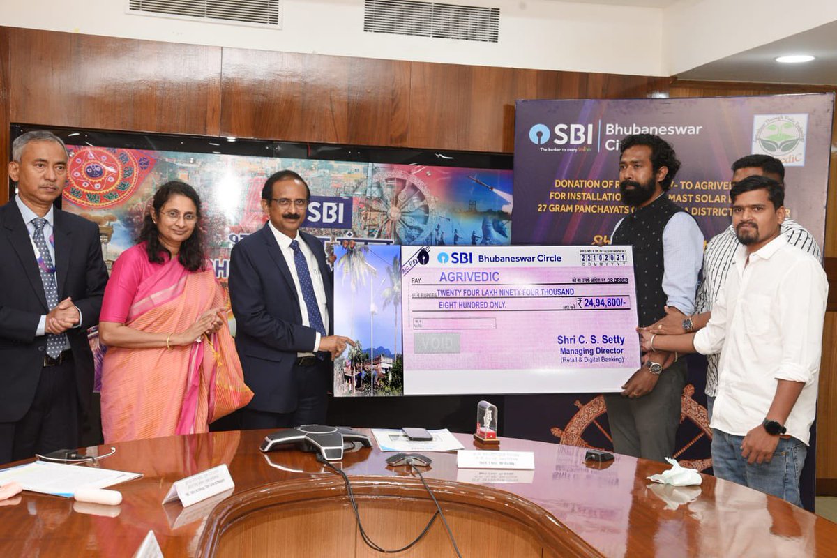 satya2890's tweet photo. Very much humbled &amp; pleased 2 receive the CSR funds frm SBI Foundation with the efforts, vision &amp; able guidance of @Amar4Odisha  &amp; @candy_lipitus President-Agrivedic)for lighting up villages and villagers life of the khorda district . @AMITABHTHAKUR21 @rosalinpatsani https://t.co/eFZYp8TVJz
