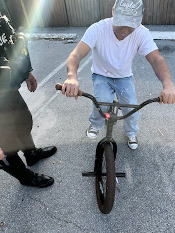 WestPalmPD's tweet photo. Our bike light program is back! Traffic officers are providing and installing bike lights and educating bicyclists on rider safety. #wpbpd The City of West Palm Beach #bikesafety https://t.co/tB2hRs7v5k