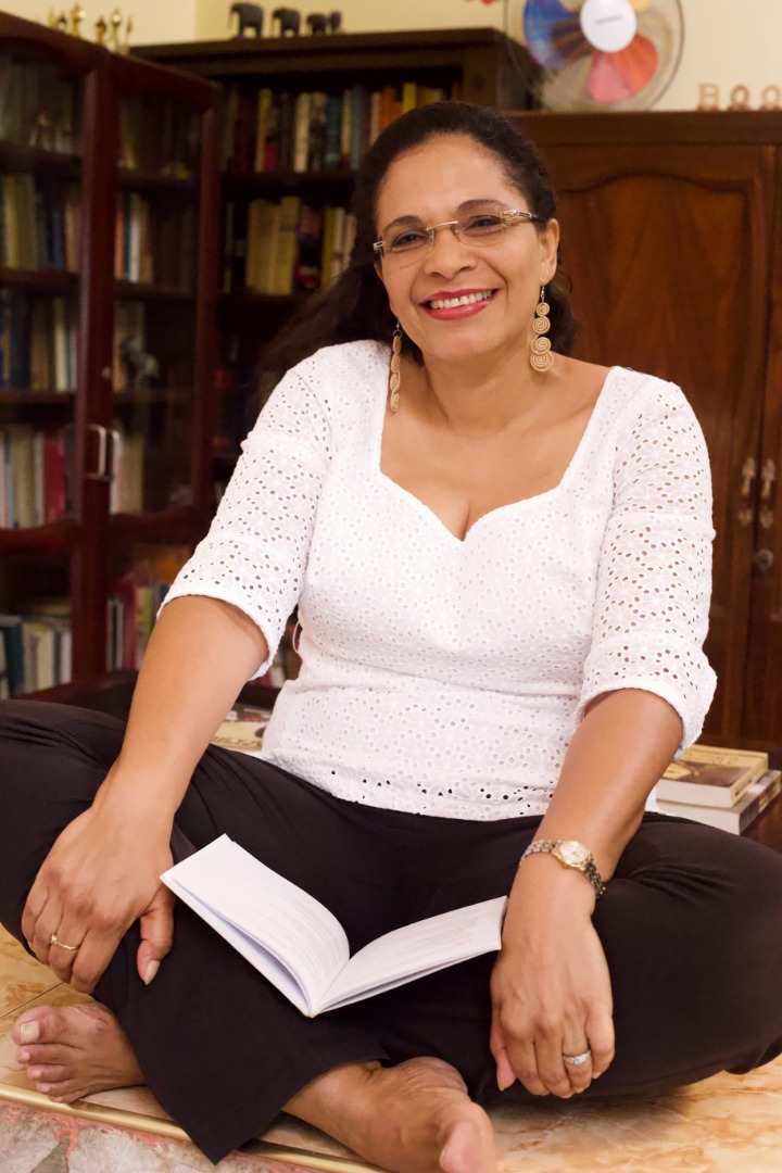 HmdSeries's tweet photo. What does being Ghanaian mean to you? We asked award-winning writer Mamle Kabu. Follow &amp; share.
https://t.co/NYEsLYlcmo

Have you signed up to AKADi Magazine's newsletter?
https://t.co/8yD7qVPgss

#mamlekabu #ghana #akadimagazine #literature 
@writersPG
Image credit: Kwame Afrika https://t.co/RTzxP9OAEg