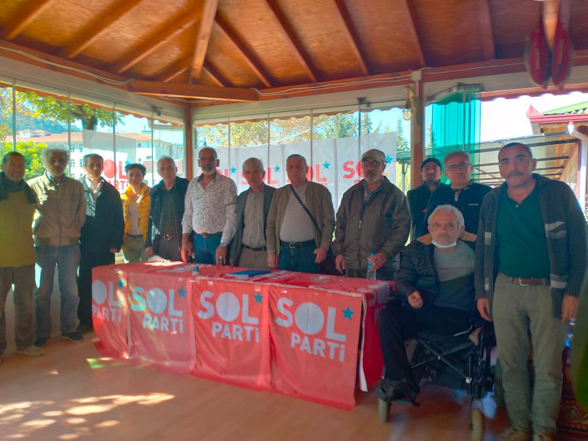 solpartibilgi's tweet photo. Amasya Taşova ilçe örgütümüz kuruldu. #HerYerdeSOLVar SOL Halktır #SOLMemlekettir

SOL Parti'ye katıl, memleketimize birlikte sahip çıkalım https://t.co/hjugovCvvx https://t.co/1MqYYGtyWw
