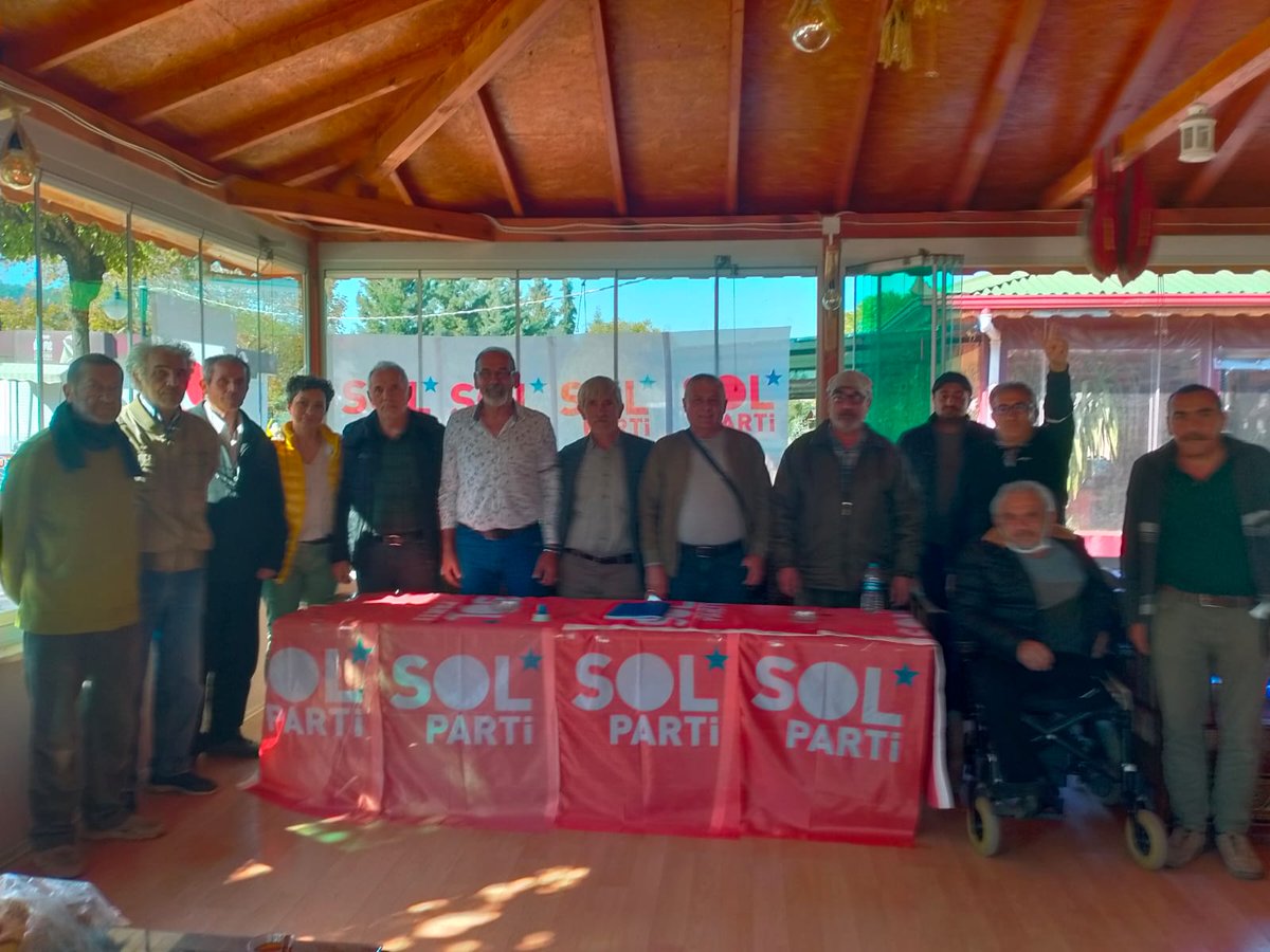 solpartibilgi's tweet photo. Amasya Taşova ilçe örgütümüz kuruldu. #HerYerdeSOLVar SOL Halktır #SOLMemlekettir

SOL Parti'ye katıl, memleketimize birlikte sahip çıkalım https://t.co/hjugovCvvx https://t.co/1MqYYGtyWw