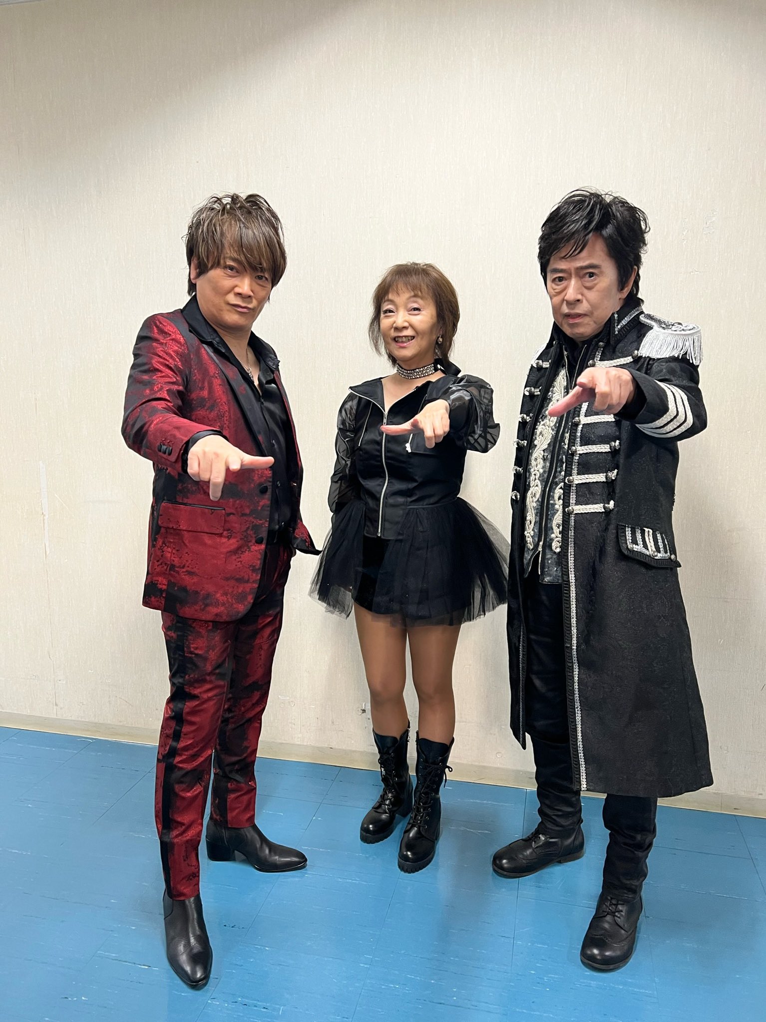 アニソン BIG 3 水木一郎 & 堀江美都子 & 影山ヒロノブ 直筆サイン色紙 水木一郎・堀江美都子・影山ヒロノブ アニソンBIG3からの