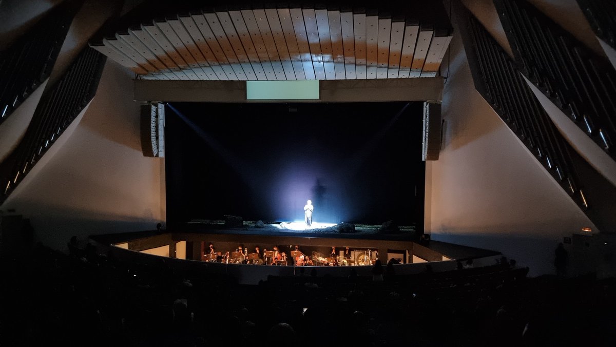 juanset_ct's tweet photo. "Nos hundiremos todas en un mar de luto". La casa de Bernarda Alba, hecha ópera contemporánea por Luis Ortega en @Auditoriotfe. https://t.co/1YfJ6s0QIh