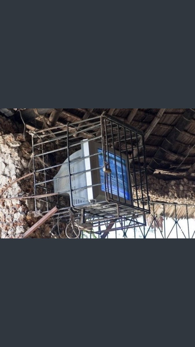 01Timmu's tweet photo. Pakistan people watching todays match 😂😂 #mauka #indiaVsPakistan https://t.co/9bHxzViiNG