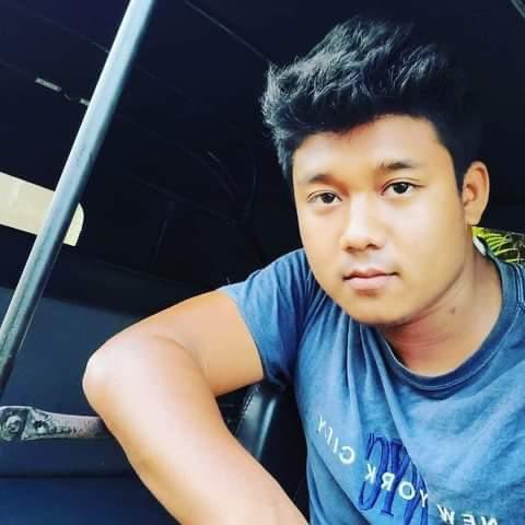 Haruonchill's tweet photo. Ko Ye Naing Oo, a 24-year-old motor trike driver from Linthar ward, was forcibly ARRESTED by Junta police forces at 3pm on Oct23 while waiting riders in front of Aureun Hotel in Ngapali Beach, #Rakhine’s #Thandwe town. He’s being held in police station.
#WhatsHappeningInMyanmar https://t.co/7x1mIIv7Tt
