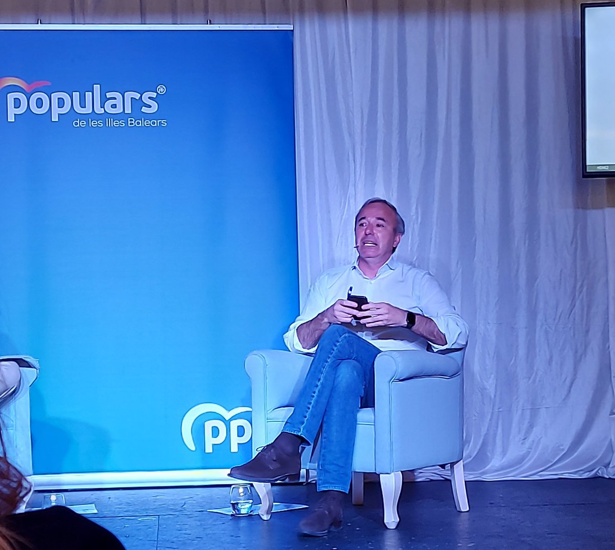 Totalmente de acuerdo con el alcalde #Zaragoza <a href="/Jorge_Azcon/">Jorge Azcón</a> detalles como tapar un agujero son detalles muy importantes para los ciudadanos de tu municipio, por eso, desde <a href="/popularespalma/">PP Palma</a> trabajamos intensamente las Juntas de Distrito Municipales dando soluciones
#SempreEndavant