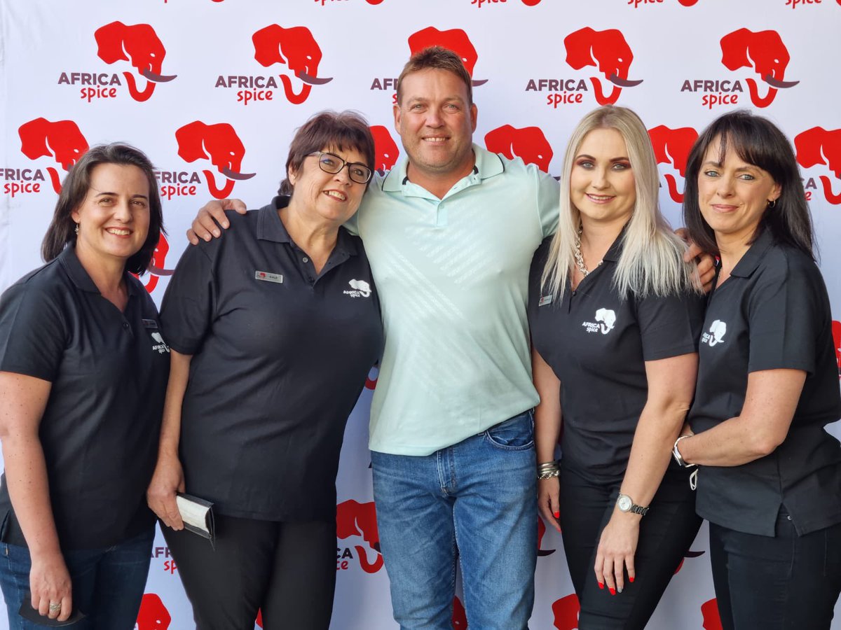 jacqueskallis75's tweet photo. Great time this week with the @AfricaSpice1 team. Got to learn a few tips &amp; tricks that will come in very handy around a braai. Proud to be a part of the family!
#AfricaSpice #BraaiSpice #Braai #AllThingsSpice #ProudAmbassor https://t.co/JHHt8RRe8G