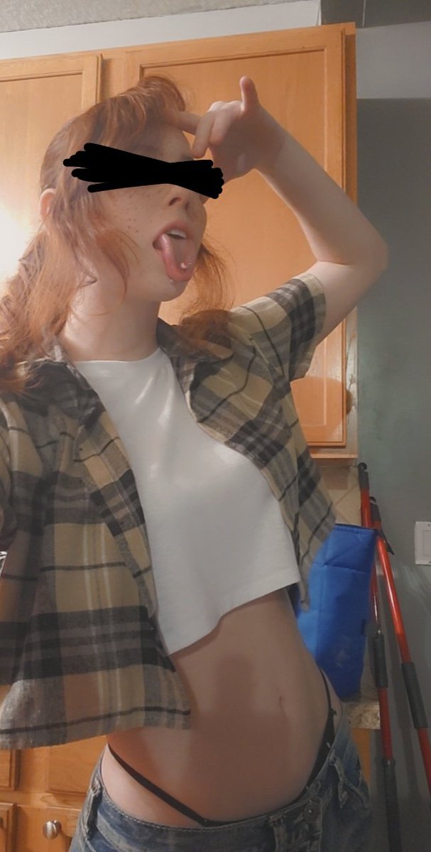 LairBoo's tweet photo. I got stood up last night, but I looked really cute anyways. A shame really 🤡 https://t.co/eNZToub7yZ