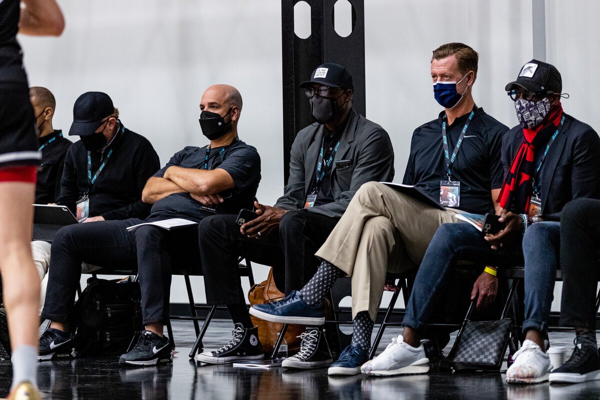 tfadp's tweet photo. Press. Scouts from 29 NBA teams. So much young talent. @OvertimeElite pro day was a 🎥. https://t.co/e3Y7LukdgV