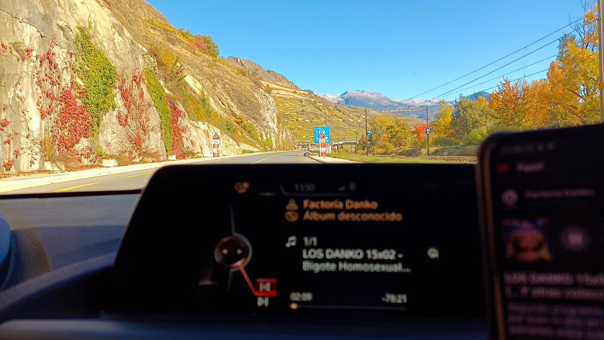 losdanko's tweet photo. Nuestros suscriptores y amigos nos envían fotos escuchando lo nuevo de #losdanko, aquí @_Meritxell rumbo a los Alpes suizos con su buena carga de Pelos de Ripollet… https://t.co/9pBZ1Aq96j