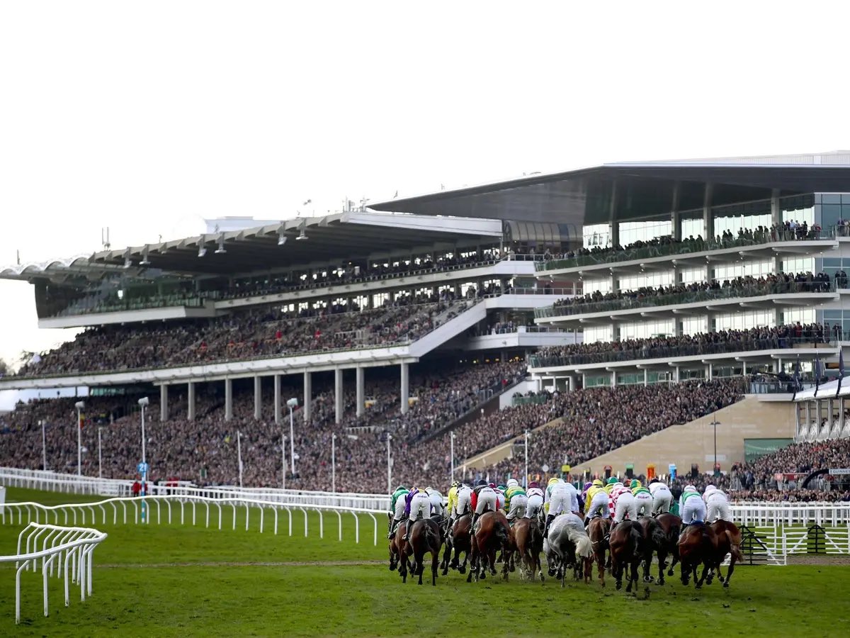 Lucas_Coppin's tweet image. 🚨 Competition Time 🚨

Win 2 x Tickets to the Cheltenham November Meeting and your first round of drinks on me 🎟🍺

All you have to do to enter: 
1️⃣ Follow @Lucas_Coppin
2️⃣ Retweet this tweet
3️⃣ Tag the mate you’re taking in the comments 

Entries close 1 week today ⏰