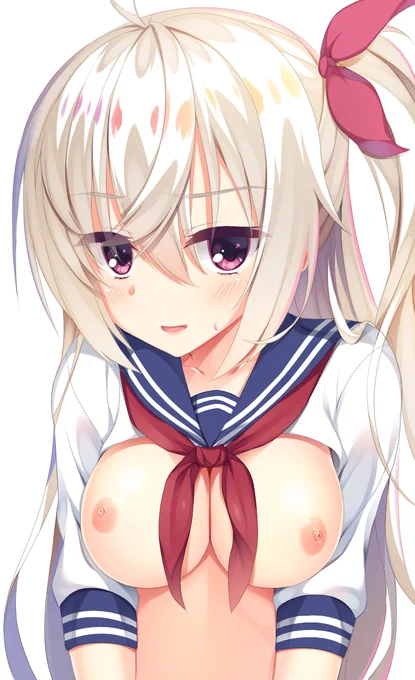 えっちな制服でおっぱいポロリな栞那さん 