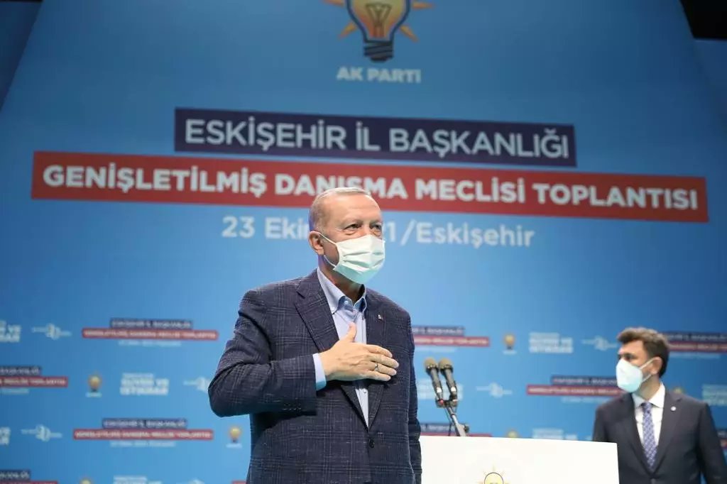 avzihnicaliskan's tweet photo. Cumhurbaşkanımız, Genel Başkanımız, Sn. @RTErdogan başkanlığında, Eskişehir Genişletilmiş Danışma Meclisi toplantımızı coşkuyla gerçekleştirdik. 
 
Teşrifleriyle bizleri onurlandıran Sn. Cumhurbaşkanımıza, teşkilâtım adına şükranlarımı sunuyorum.
 
Davamız bir, hedefimiz 2023! https://t.co/Huid1fFRKE
