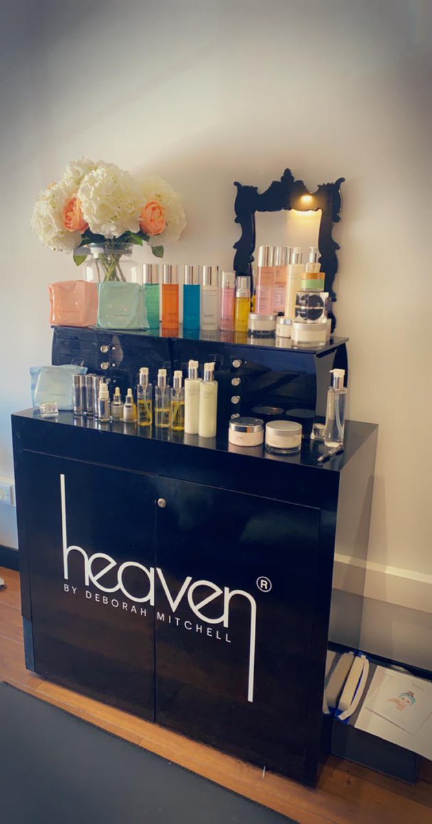 heavenskincare's tweet photo. It’s the 24th Oct and #giveaway day #willowbeemask is going to find SOME lucky #winners in this #competition last day #retweet share like ANY POST make your skin perfect #win #willowbeemask https://t.co/SApXyHPW2t