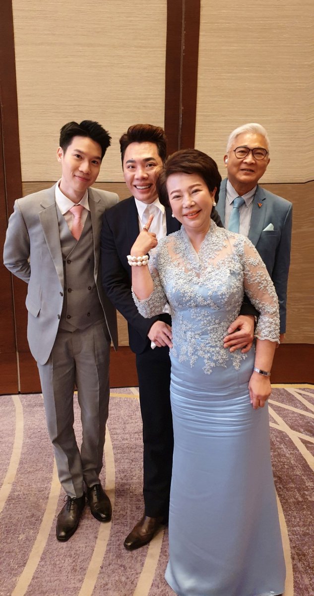 AmaratJeab's tweet photo. วันนี้คุณมดดำเป็น A ray of sunshine  🌈
งานสมรสคุณหมอเก่ง สส.วาโย กับ น้องเกรซ 🌿

#ก้าวไกล https://t.co/vbpxscnhe0