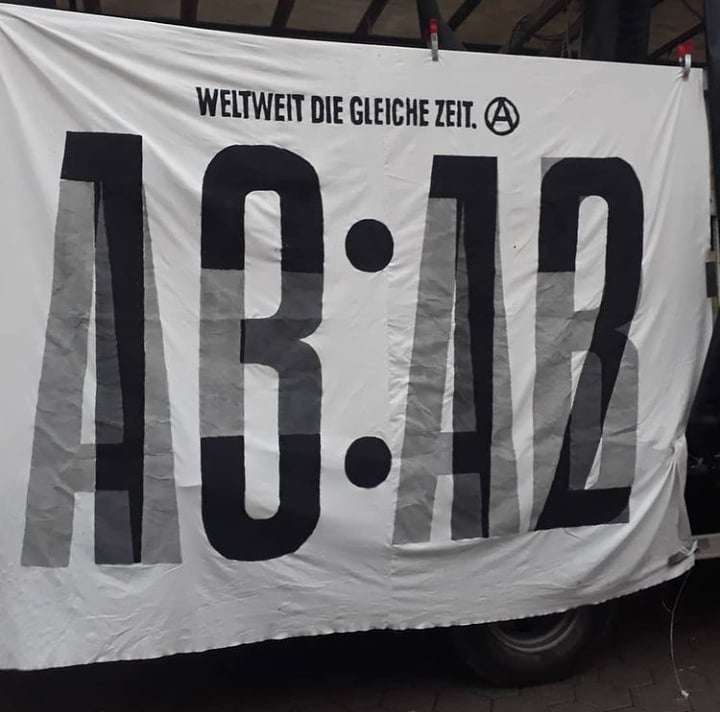 13:12 weltweit die gleiche Zeit // same time worldwide #PolizeiProblem #AbolishThePolice