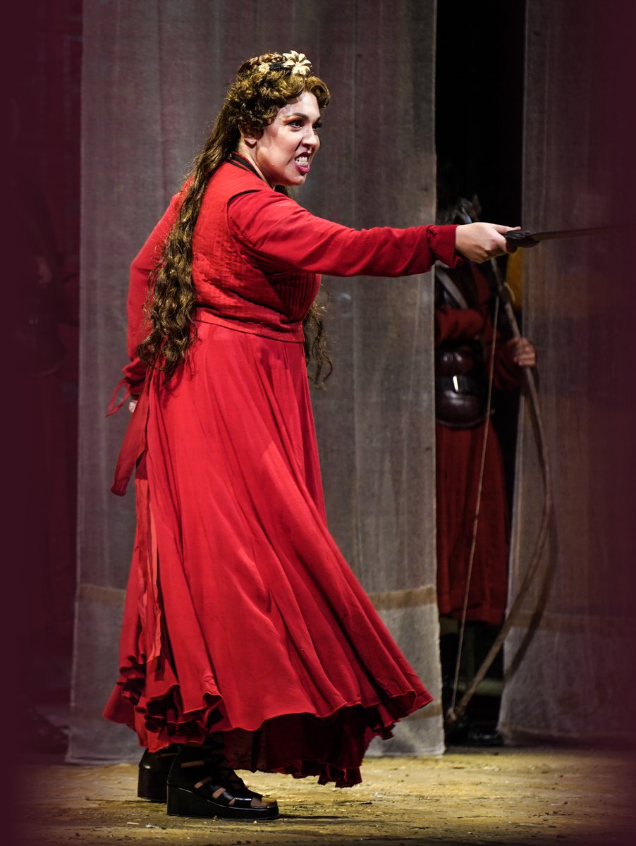 sirimajo's tweet image. ⚡❝Guerrieri è preso il tempio❞⚡
Ecco la mia #Abigaille a #Bari!⚔️💪
Stasera la terza recita di 𝐍𝐀𝐁𝐔𝐂𝐂𝐎. In bocca al lupo a tutti!🎶
-
Here is my Abigaille in Bari!⚔️💪
Tonight #𝐍𝐀𝐁𝐔𝐂𝐂𝐎 No. 3. #ToiToiToi to all!🎶
#MariaJoséSiri #TeatroPetruzzelli 📸C.Lapolla